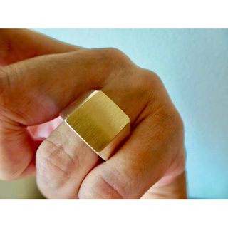仁尾彫金『ゴールドプレート印台リング、ヘアライン』ハンドメイド329(リング(指輪))