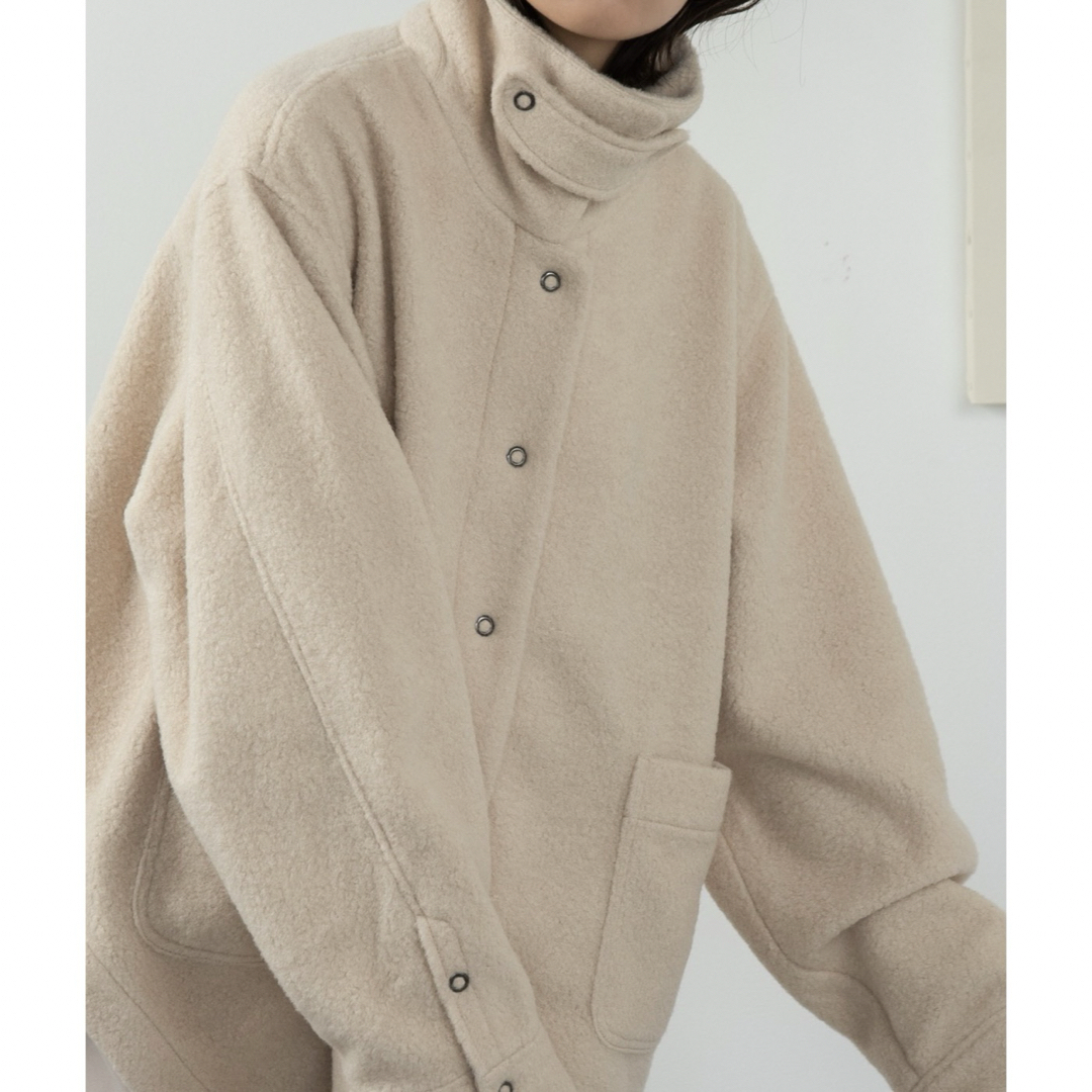 新品タグ付き lawgy カラーアレンジミディアウター アイボリー 新品タグ付き lawgy カラーアレンジミディアウター アイボリー