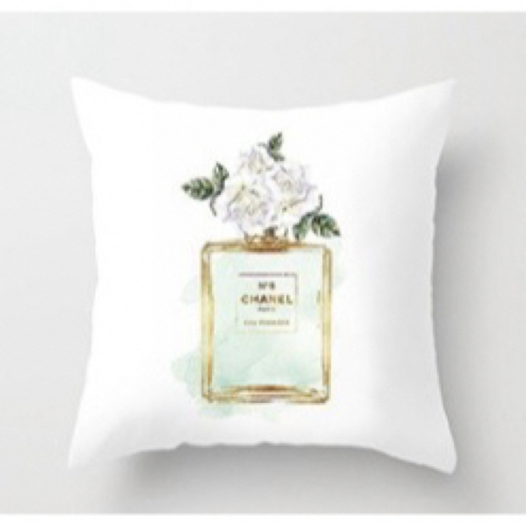 ZARA HOME(ザラホーム)の【新入荷】クッションカバー45×45 インテリア/住まい/日用品のインテリア小物(クッションカバー)の商品写真
