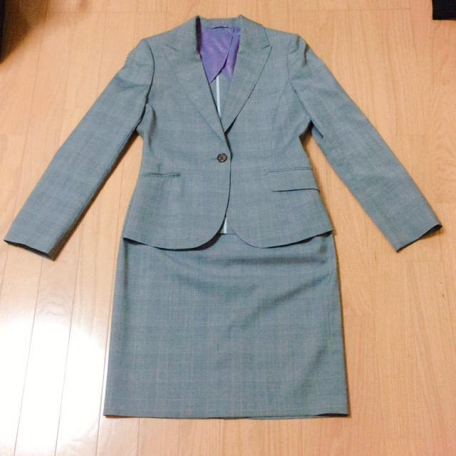 THE SUIT COMPANY(スーツカンパニー)のグレーチェックスーツ レディースのフォーマル/ドレス(スーツ)の商品写真