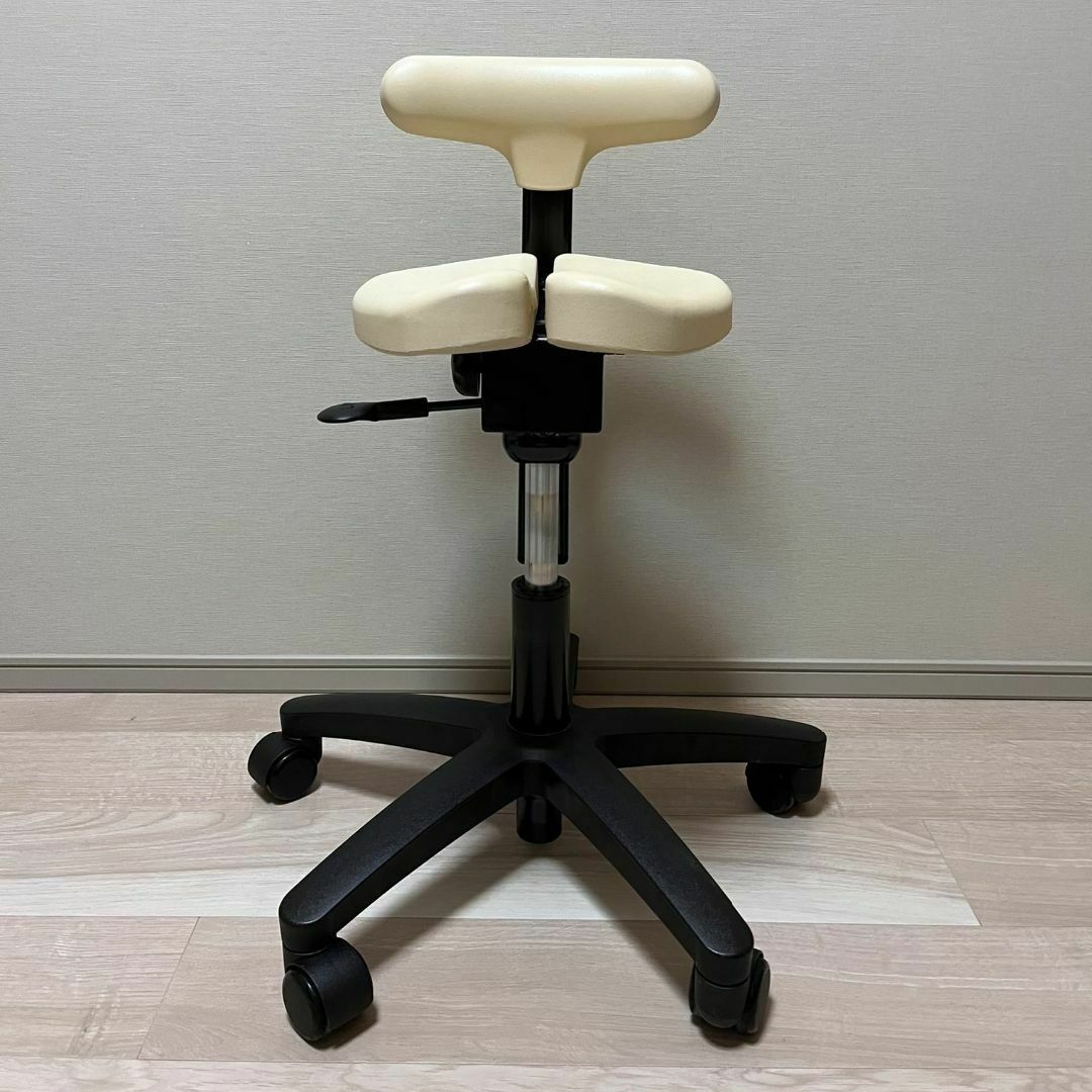 ayur-chair アーユルチェア オクトパス ベージュ 定価59,400 ayur-chair アーユルチェア オクトパス ベージュ 定価59,400