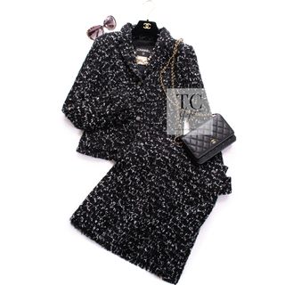 CHANEL(スーツ ・ ホワイト/白色系)のフリマアイテム一覧 CHANEL(スーツ ・ ホワイト/白色系)のフリマアイテム一覧