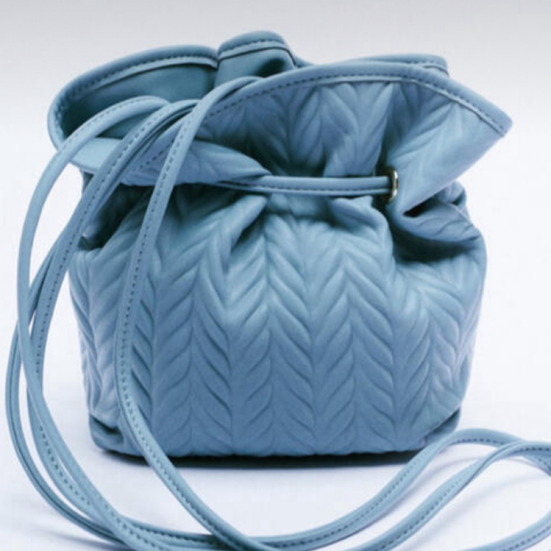 ZARA - ZARA ショルダーバッグ 水色 ブルー ミニバッグの通販 by ZARA - ZARA ショルダーバッグ 水色 ブルー ミニバッグの通販 by