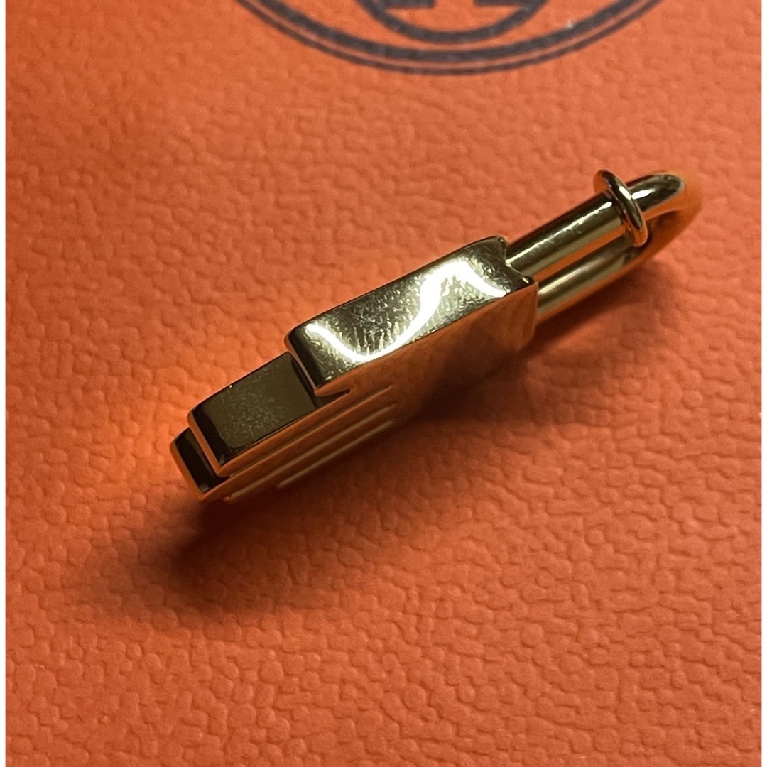 エルメス キーホルダー ハンドモチーフ 2002 ゴールド カデナ エルメス キーホルダー ハンドモチーフ 2002 ゴールド カデナ