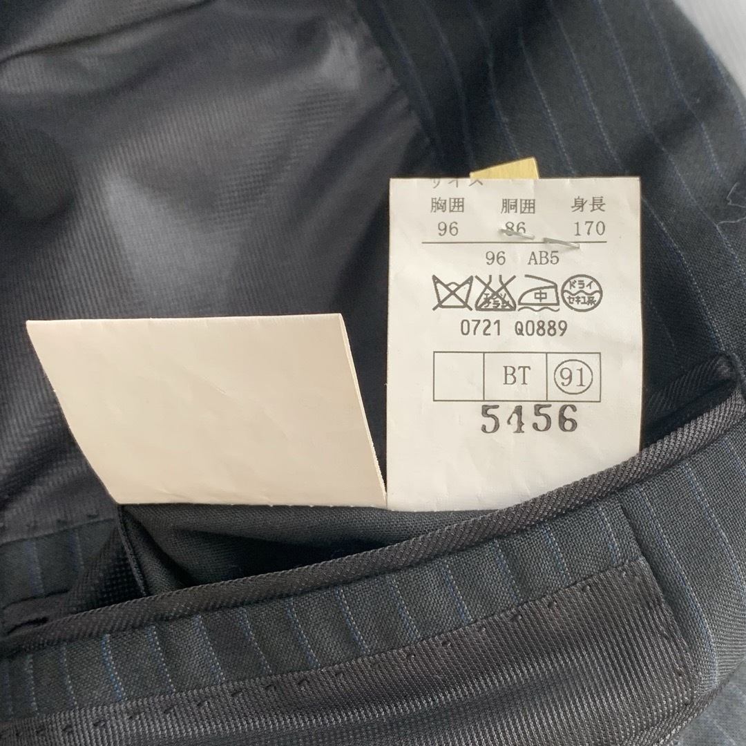 ノーブランド　ブラックストラップ柄　スーツ メンズのスーツ(セットアップ)の商品写真