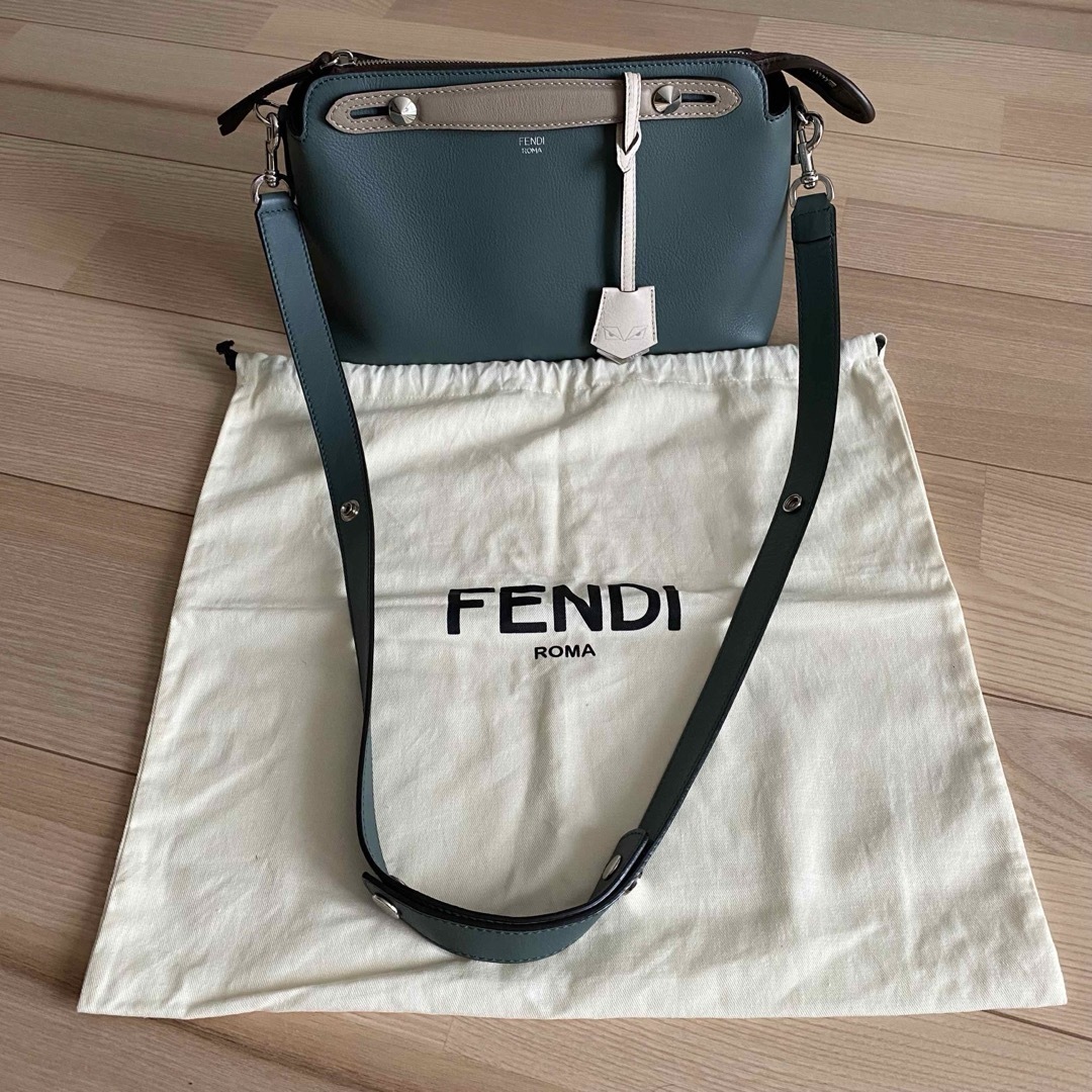 FENDI バイザウェイ ミディアム 希少カラー FENDI バイザウェイ ミディアム 希少カラー
