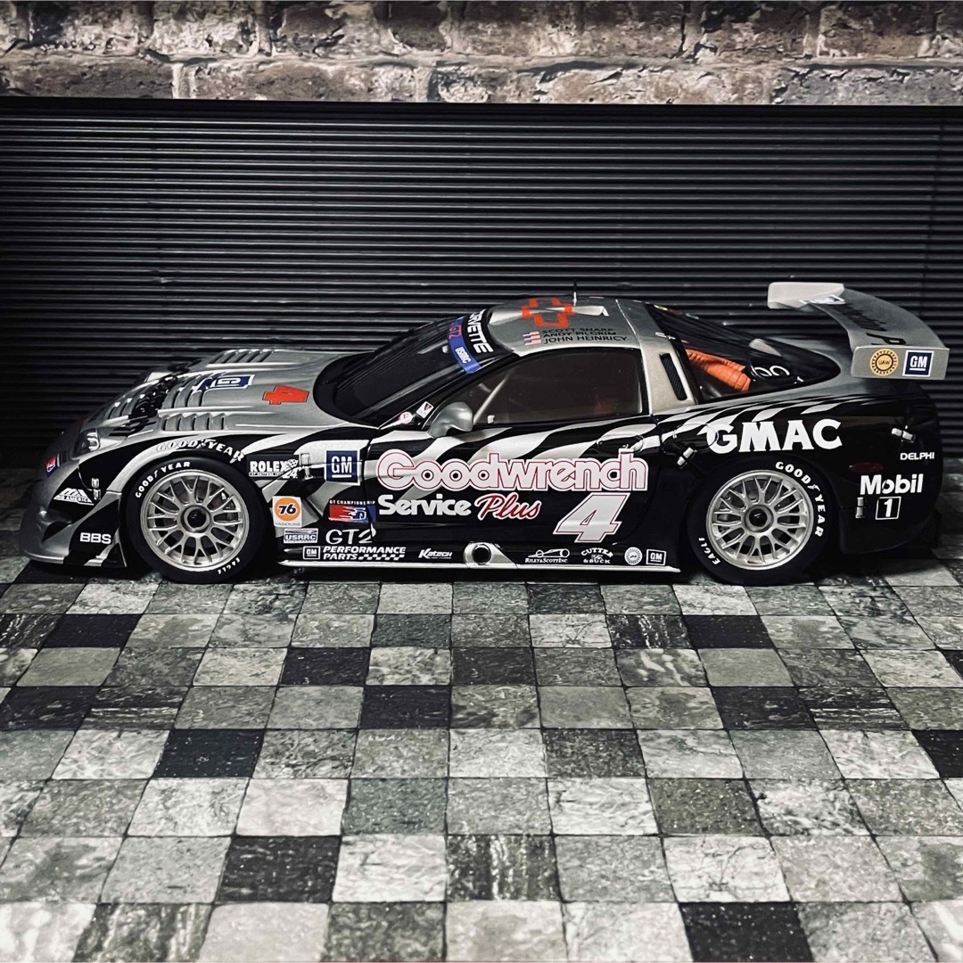 値下 AUTOart (1/18) コルベット C5-R - メルカリ