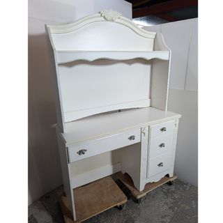 LAURA ASHLEY(机/テーブル)のフリマアイテム一覧 LAURA ASHLEY(机/テーブル)のフリマアイテム一覧