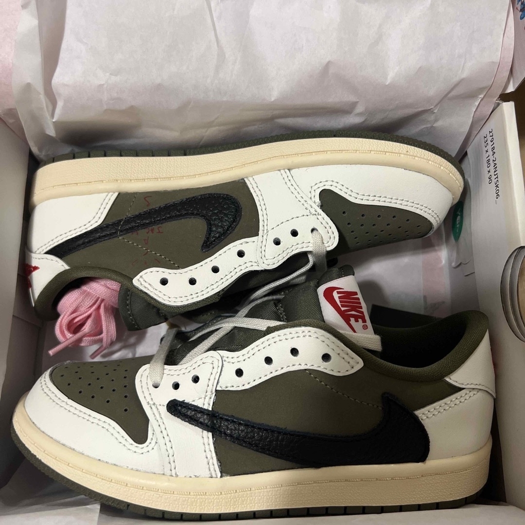 Travis Scott × Nike トラヴィススコット リバースオリーブ Travis Scott × Nike トラヴィススコット リバースオリーブ