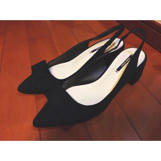 ザラ(ZARA)のZARA バックストラップ付き ハイヒールパンプス(ハイヒール/パンプス)