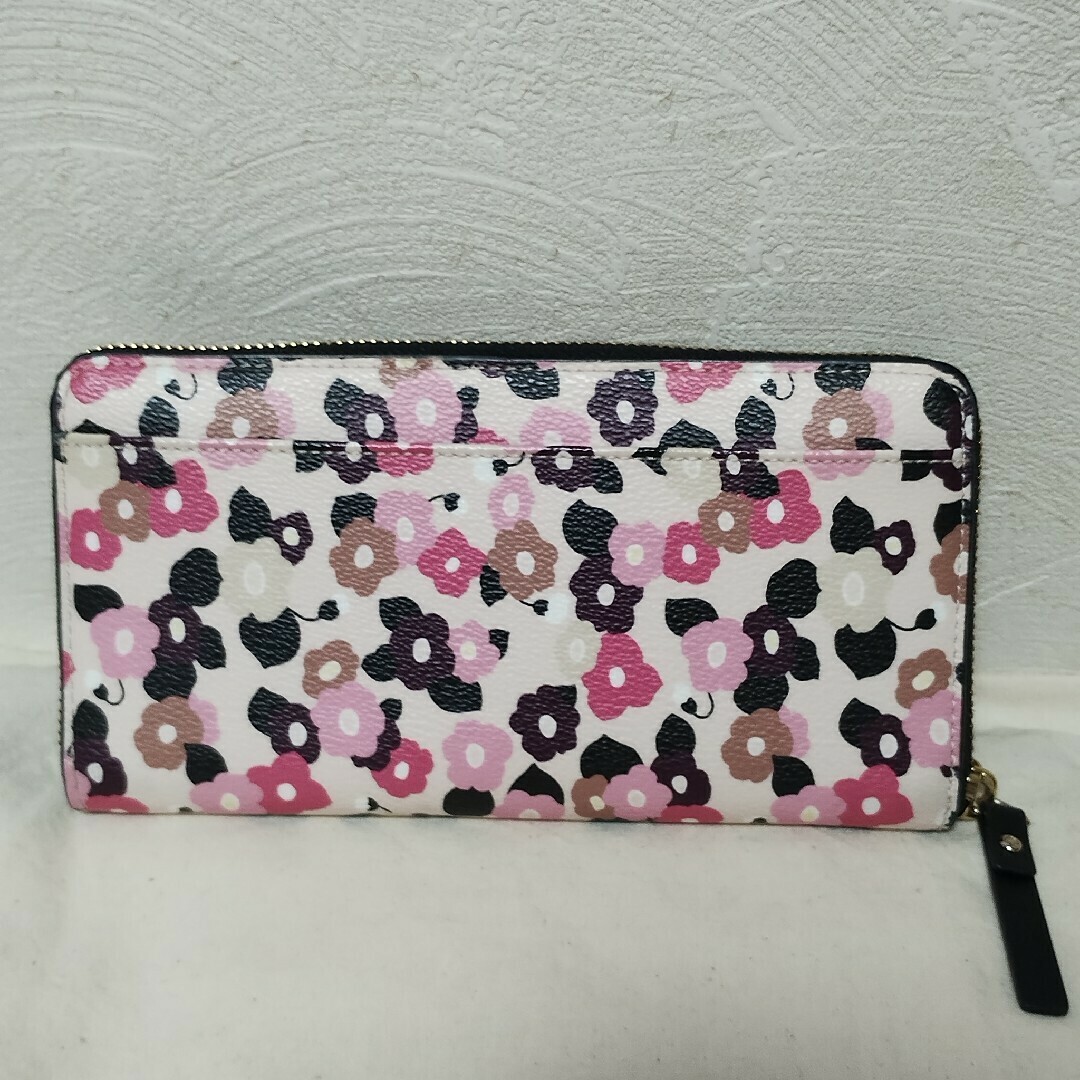 kate spade NEW YORK - 【新品】ケイトスペード☆花柄☆長財布の kate spade NEW YORK - 【新品】ケイトスペード☆花柄☆長財布の