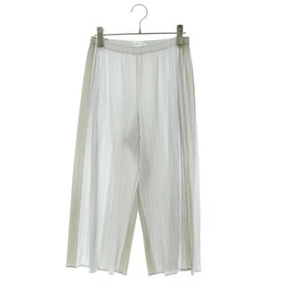 PLEATS PLEASE ISSEY MIYAKE(パンツ ・ ホワイト/白色系)の PLEATS PLEASE ISSEY MIYAKE(パンツ ・ ホワイト/白色系)の