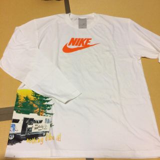 ナイキ(NIKE)の【未使用】nike  白 ロンT XL(Tシャツ/カットソー(七分/長袖))