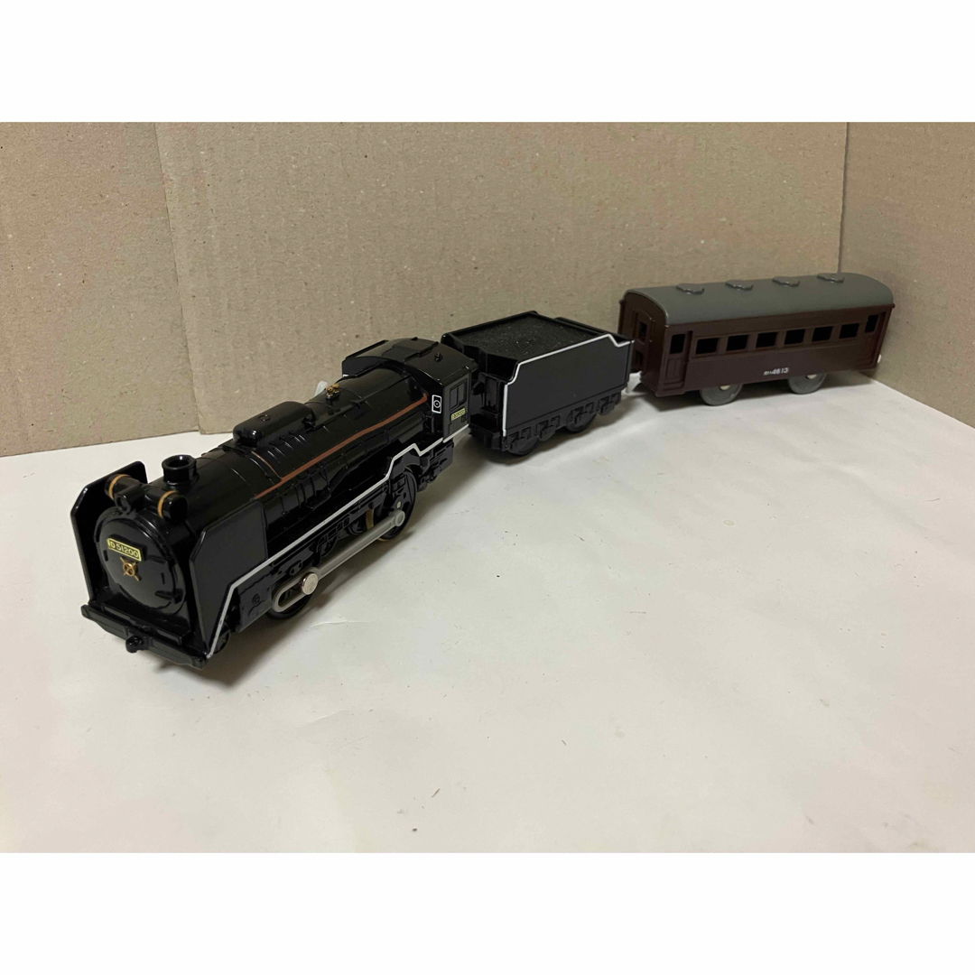 Takara Tomy - 【プラレール】ライト付 D51 200号機蒸気機関車の Takara Tomy - 【プラレール】ライト付 D51 200号機蒸気機関車の