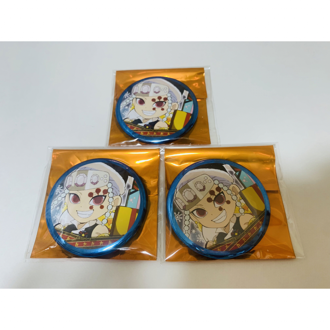 鬼滅の刃 ufotable マイラーリング缶バッジ 2021 宇髄天元 3点 エンタメ/ホビーのアニメグッズ(バッジ/ピンバッジ)の商品写真