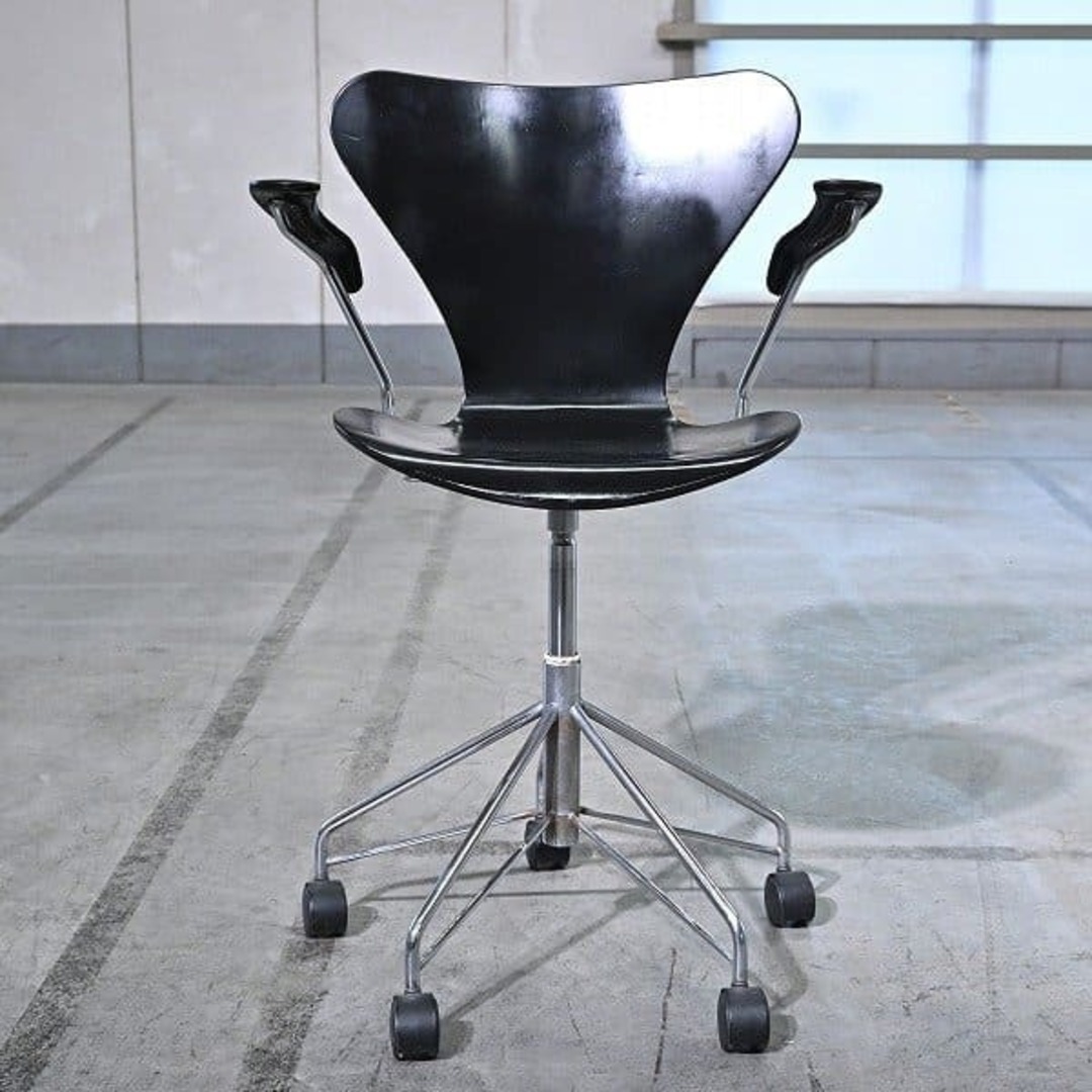 FRITZ HANSEN 38万「SERIES7」アームチェア 北欧家具 セブン FRITZ HANSEN 38万「SERIES7」アームチェア 北欧家具 セブン