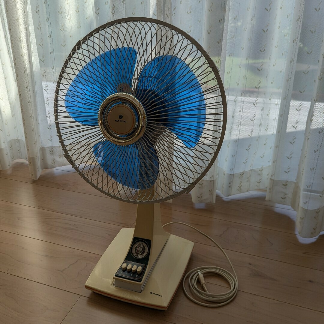 SANYO - 昭和レトロ SANYO 三洋☆扇風機 EF-6LLT型 卓上扇 30cm SANYO - 昭和レトロ SANYO 三洋☆扇風機 EF-6LLT型 卓上扇 30cm
