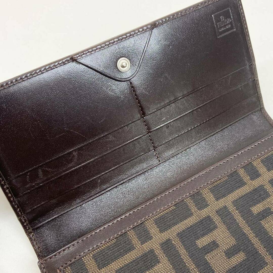 美品】 FENDI フェンディ 長財布 ズッカ柄 ブラウン系 美品】 FENDI フェンディ 長財布 ズッカ柄 ブラウン系