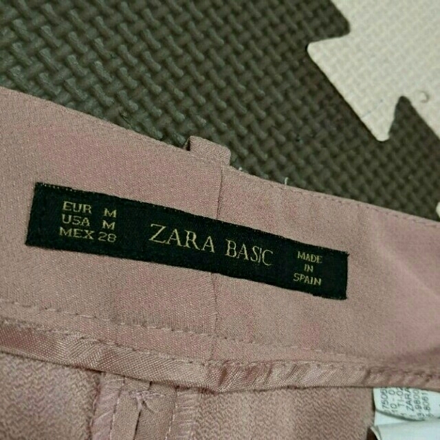 ZARA(ザラ)のZARA☆M☆ピンク☆ドレープアンクルパンツ レディースのパンツ(クロップドパンツ)の商品写真