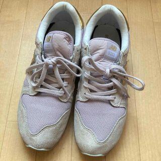 New Balance(スニーカー ・ ゴールド/金色系)のフリマアイテム一覧 New Balance(スニーカー ・ ゴールド/金色系)のフリマアイテム一覧