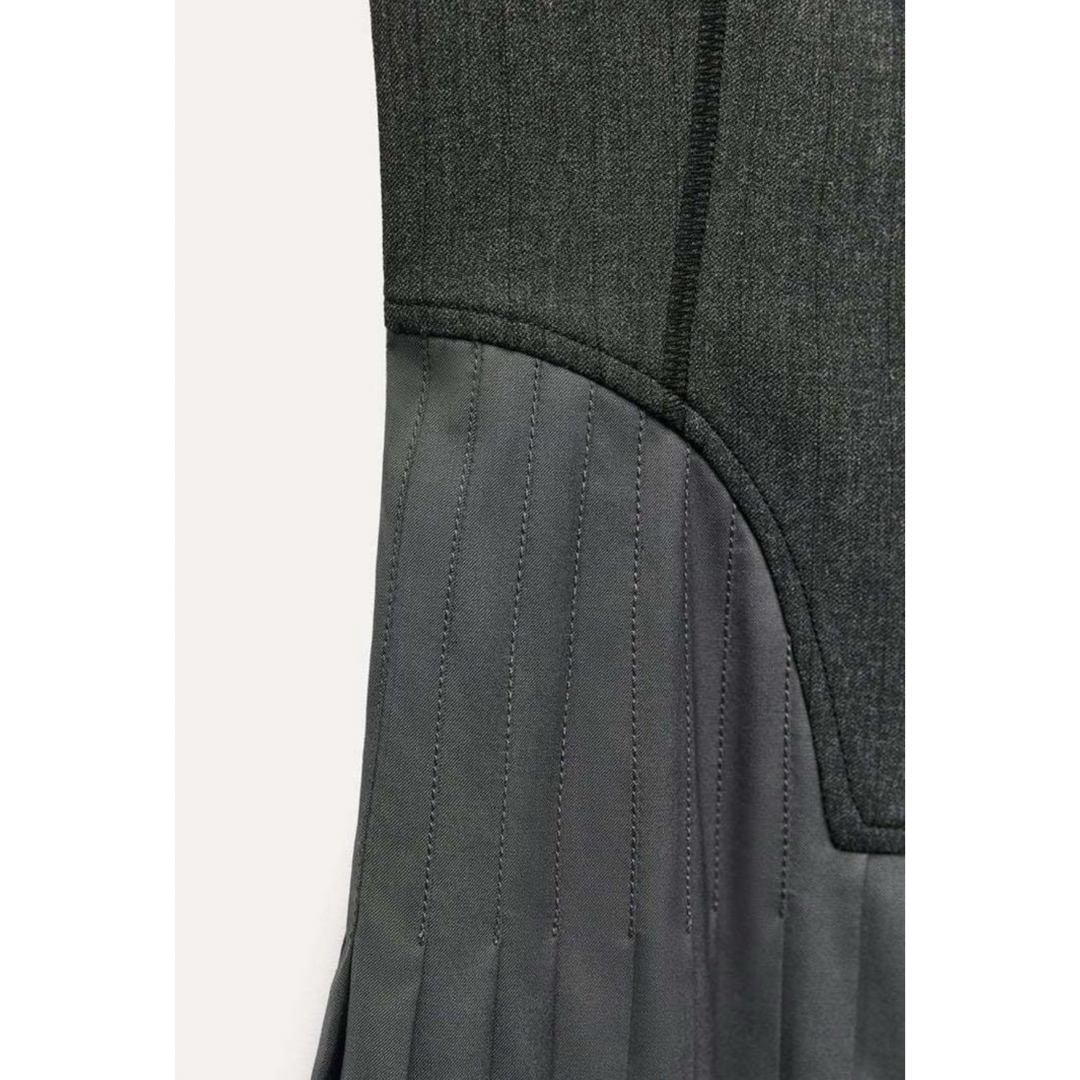 ZARA(ザラ)の新品　タグ付　ZW COLLECTION プリーツ ビスチェ　ワンピース　ロング レディースのワンピース(ロングワンピース/マキシワンピース)の商品写真