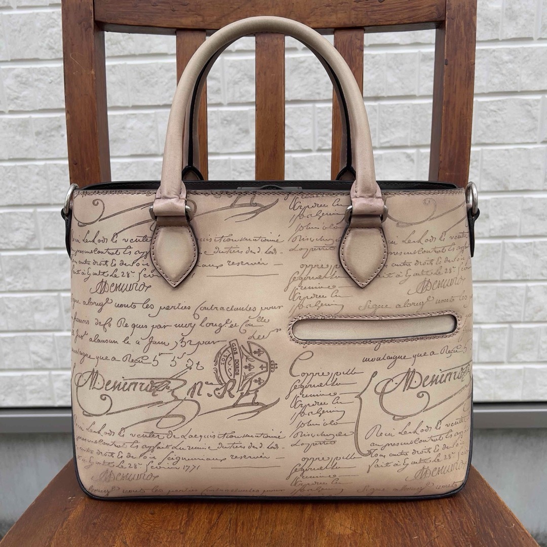 極美品 62万円 ベルルッティ 限定トゥジュールXSパティーヌ 極美品 62万円 ベルルッティ 限定トゥジュールXSパティーヌ