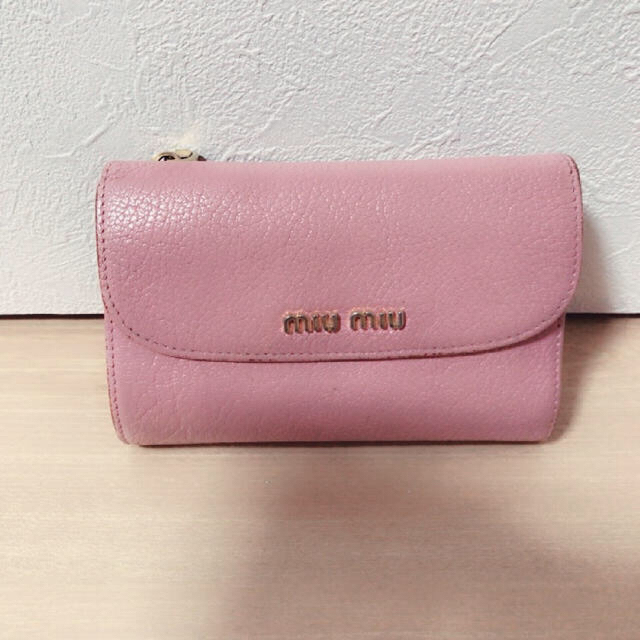 miumiu(ミュウミュウ)のmiumiu マドラス 財布 レディースのファッション小物(財布)の商品写真