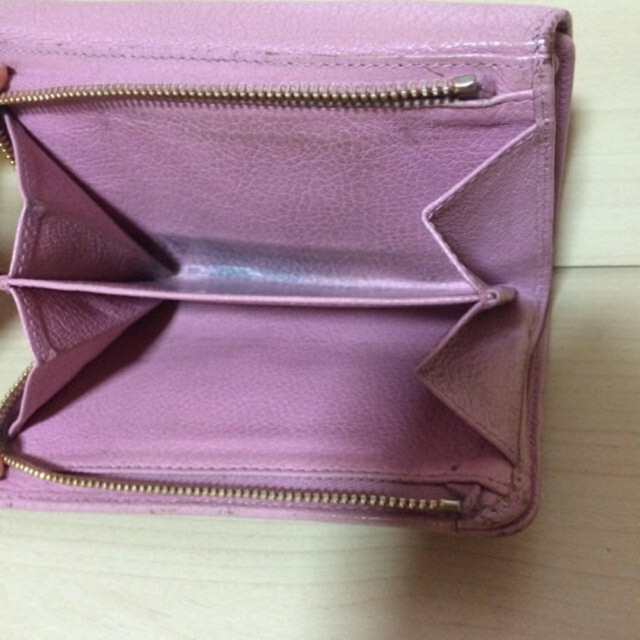 miumiu(ミュウミュウ)のmiumiu マドラス 財布 レディースのファッション小物(財布)の商品写真