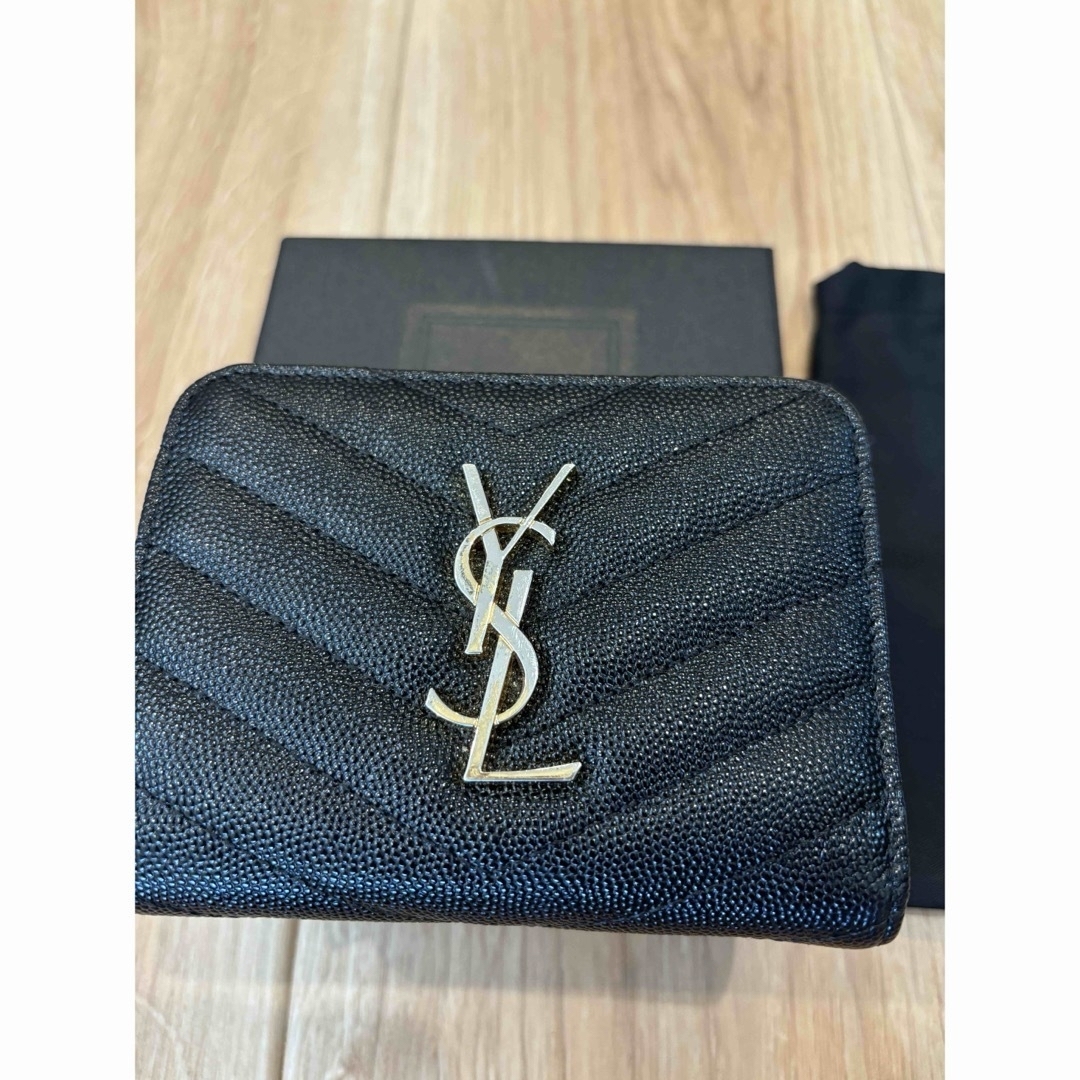 SAINT LAURENT - イヴ・サンローラン 二つ折り財布の通販 by SAINT LAURENT - イヴ・サンローラン 二つ折り財布の通販 by