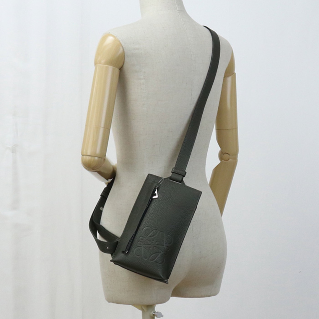 LOEWE - ロエベ バーティカル Tポケット ボディバッグの通販 by LOEWE - ロエベ バーティカル Tポケット ボディバッグの通販 by