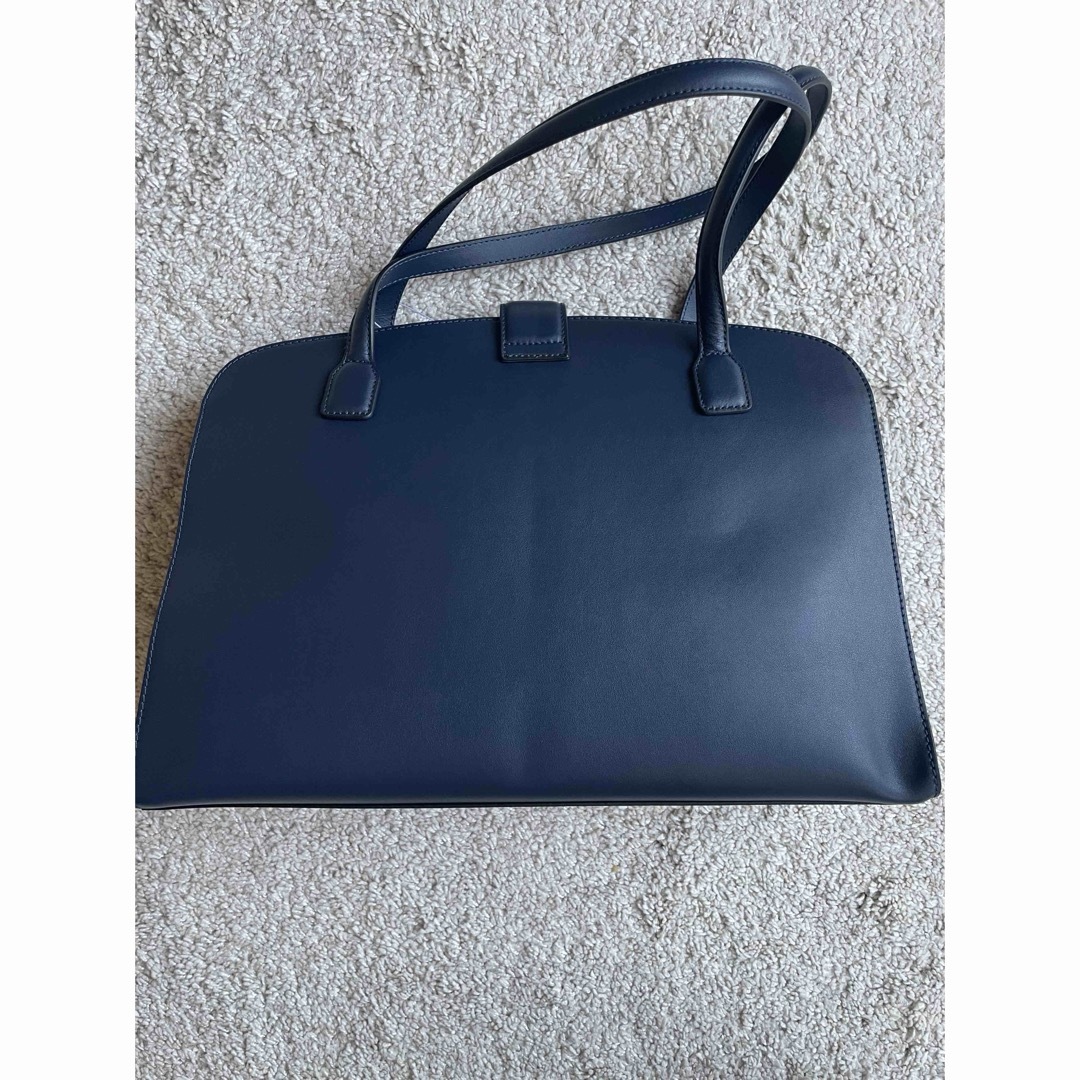 MaxMara MARELLAマレーラ☆ 【新品】トートバッグ 鞄 本革ネイビー MaxMara MARELLAマレーラ☆ 【新品】トートバッグ 鞄 本革ネイビー