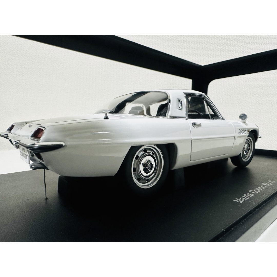オートアート/Mazdaマツダ CosmoSports コスモスポーツ 1/18 オートアート/Mazdaマツダ CosmoSports コスモスポーツ 1/18