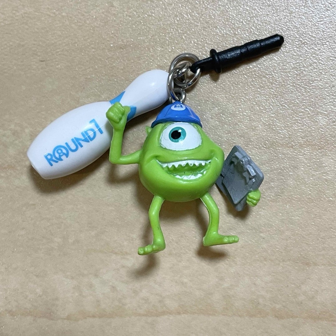 Disney(ディズニー)のROUND1 スポッチャ ノベルティ イヤホンジャック レディースのアクセサリー(チャーム)の商品写真