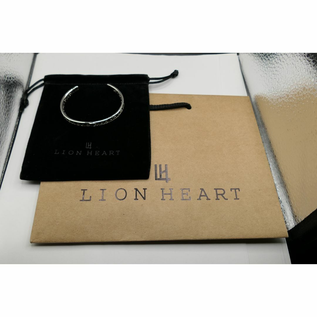 LION HEART - 新品 未使用 ライオンハート ハウル バングル LION HEART - 新品 未使用 ライオンハート ハウル バングル