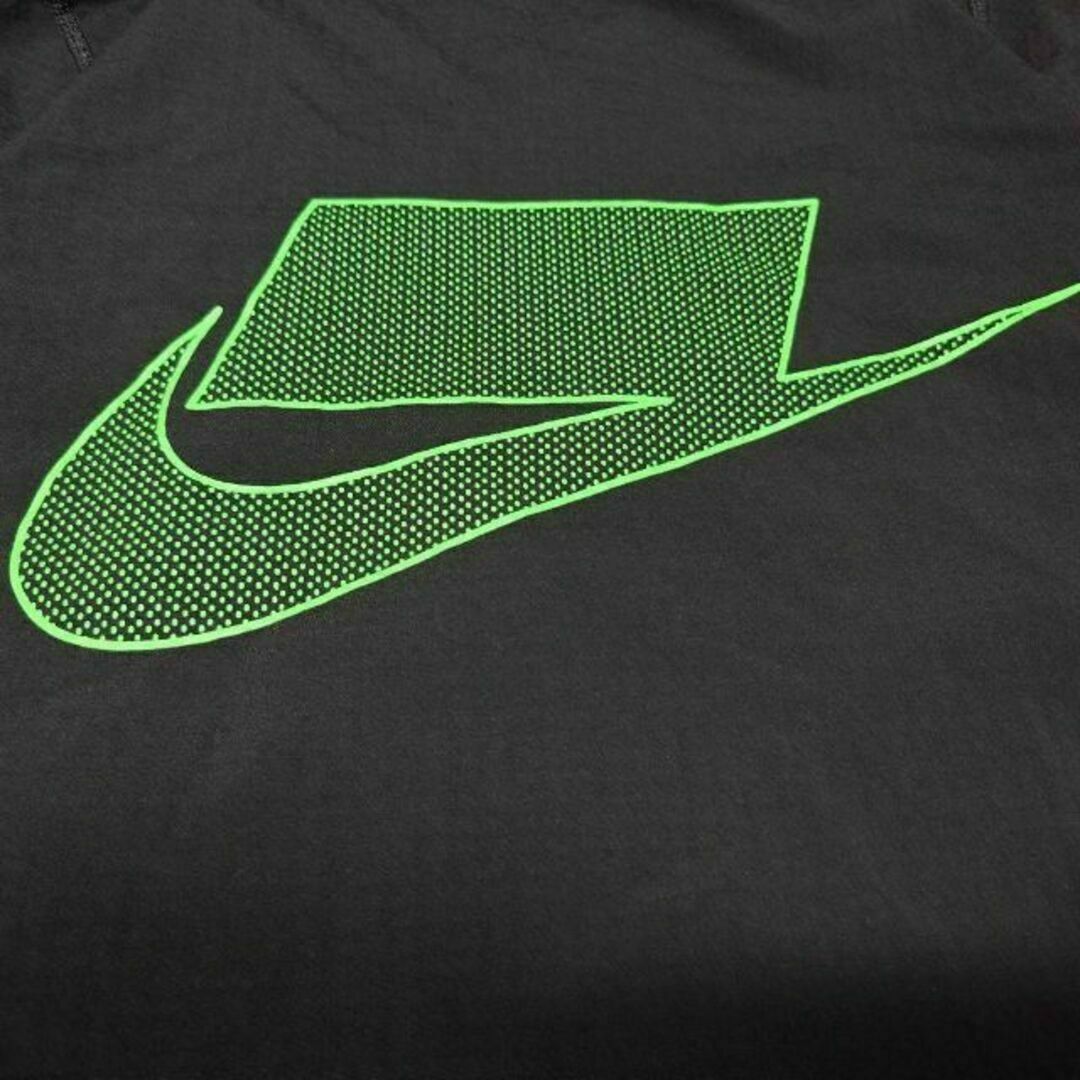 NIKE - NIKE ビッグプリント ナイロン プルオーバー ジャケット NIKE - NIKE ビッグプリント ナイロン プルオーバー ジャケット