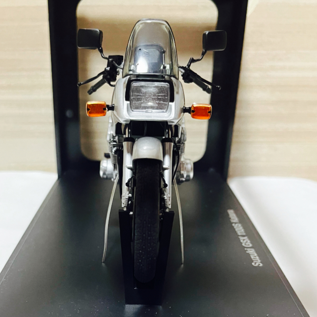 オートアート 1/12 スズキ GSX 1100S カタナ 1981(シルバー) オートアート 1/12 スズキ GSX 1100S カタナ 1981(シルバー)