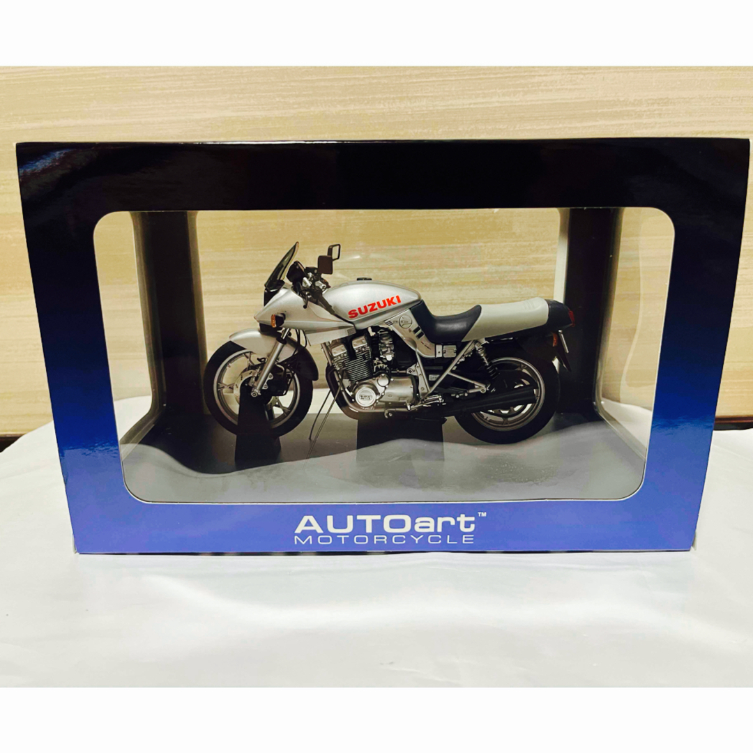 オートアート 1/12 スズキ GSX 1100S カタナ 1981(シルバー) オートアート 1/12 スズキ GSX 1100S カタナ 1981(シルバー)