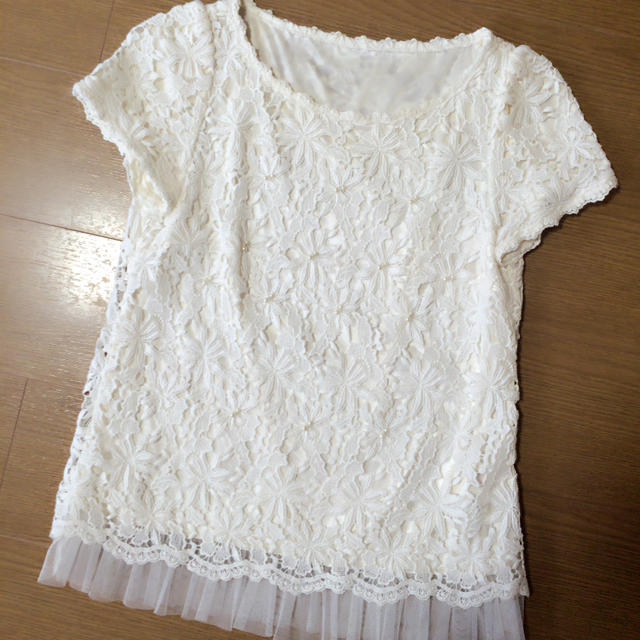 Apuweiser-riche(アプワイザーリッシェ)のアプ 花柄刺繍トップス♡ レディースのトップス(カットソー(半袖/袖なし))の商品写真