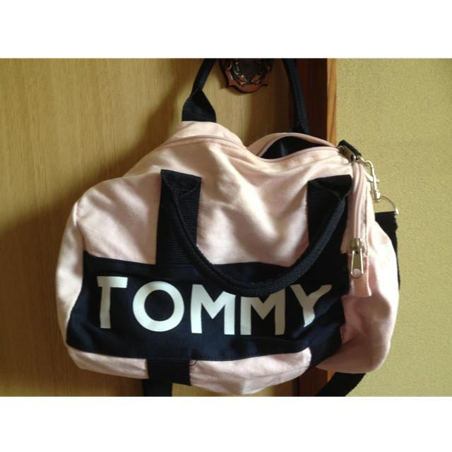 TOMMY HILFIGER(トミーヒルフィガー)のTOMMYボストンバック♡ レディースのバッグ(ボストンバッグ)の商品写真