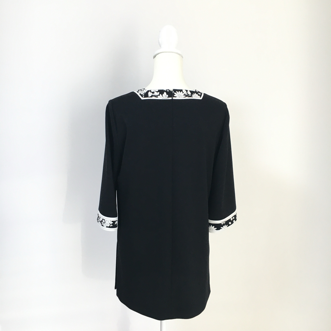 近年美品 LEONARD レオナール 美しい花柄 チュニック 近年美品 LEONARD レオナール 美しい花柄 チュニック