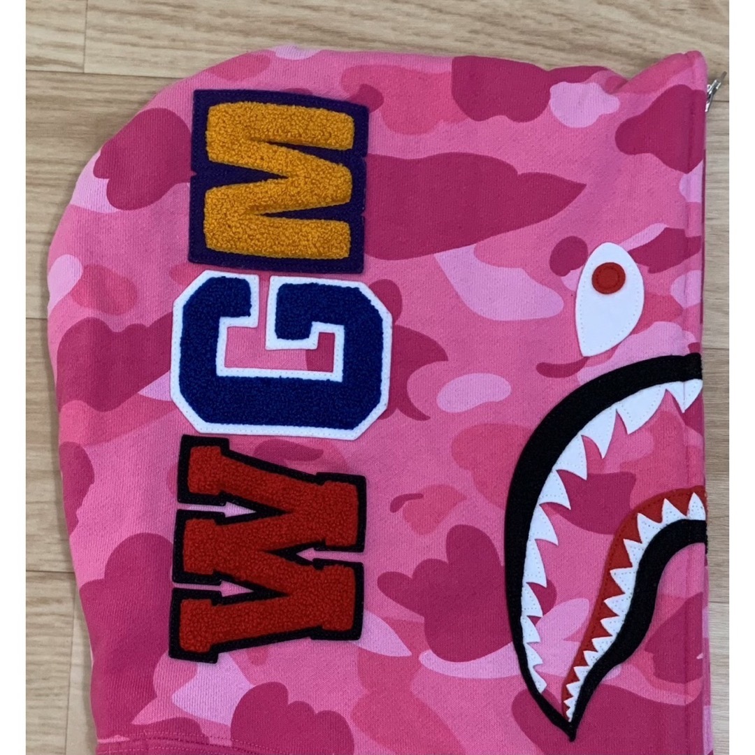 A BATHING APE - ☆激レア☆ APE ピンク カモ シャークパーカー A BATHING APE - ☆激レア☆ APE ピンク カモ シャークパーカー