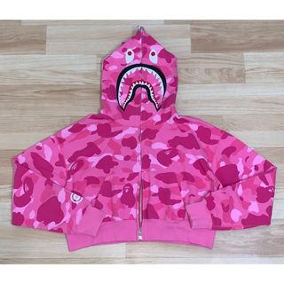 A BATHING APE - ☆激レア☆ APE ピンク カモ シャークパーカー A BATHING APE - ☆激レア☆ APE ピンク カモ シャークパーカー
