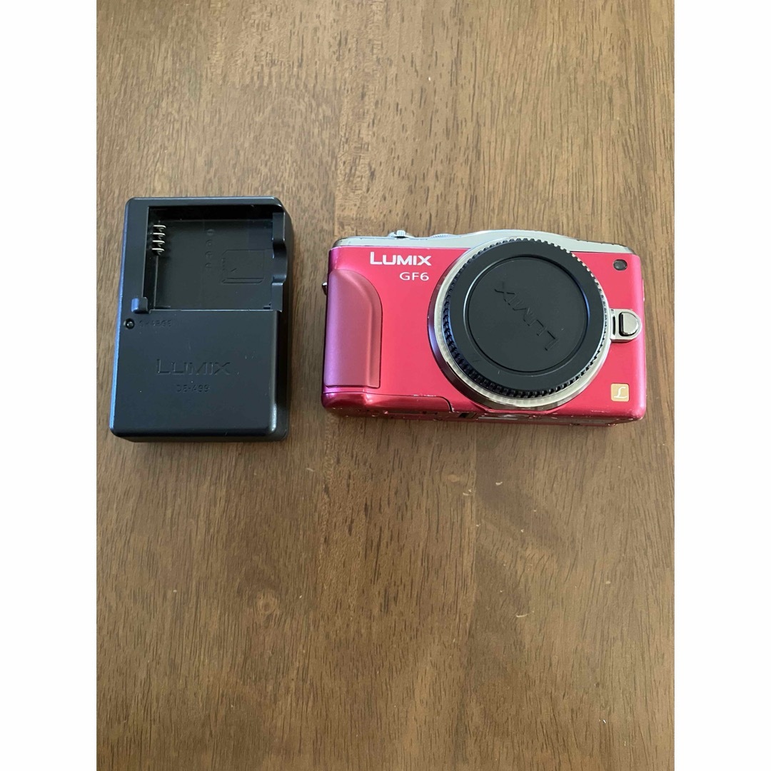 LUMIX DMC-GF6 Panasonic 本体 充電器 ジャンク カメラ LUMIX DMC-GF6 Panasonic 本体 充電器 ジャンク カメラ