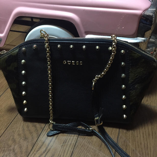 GUESS(ゲス)のGUESS バッグ レディースのバッグ(ショルダーバッグ)の商品写真