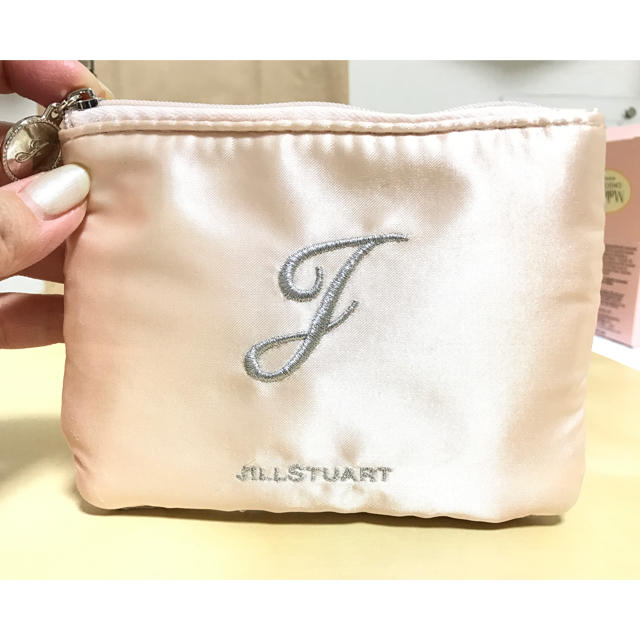 JILLSTUART(ジルスチュアート)の新品！ジルスチュアートティッシュケース&ポーチ レディースのファッション小物(ポーチ)の商品写真