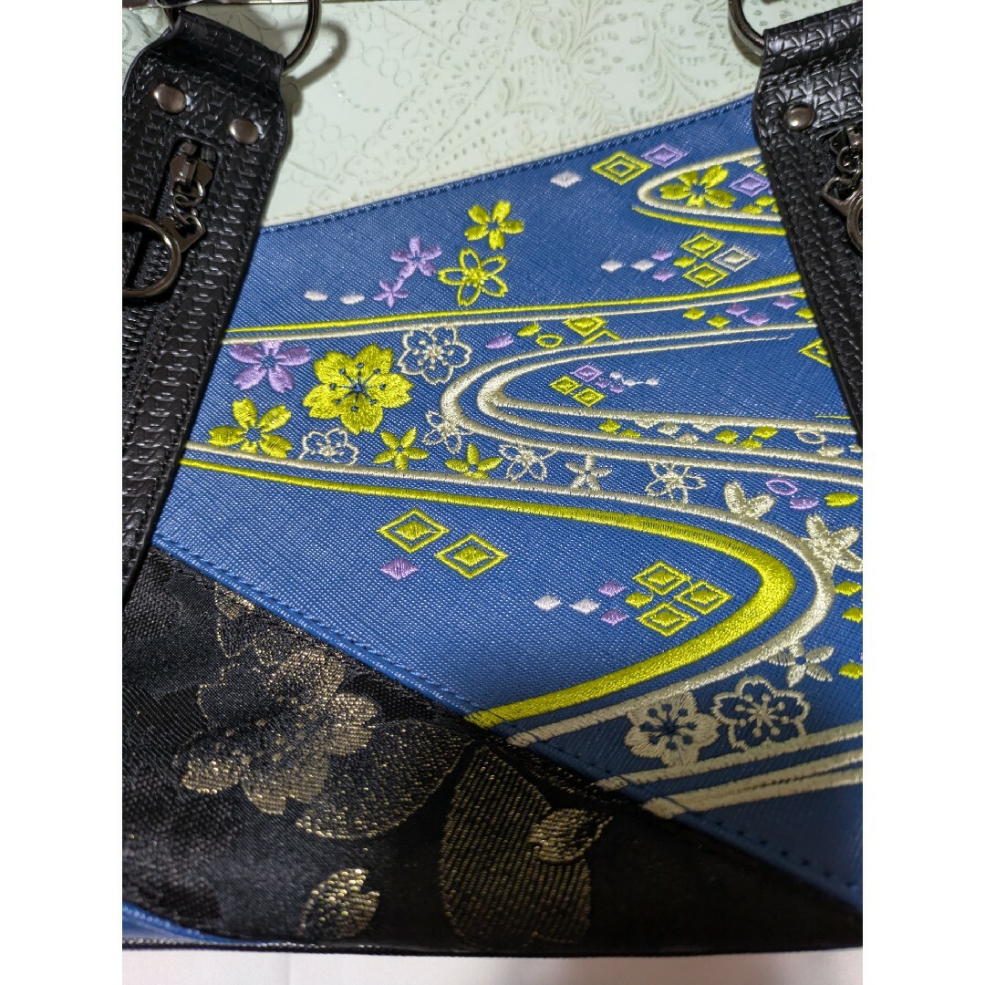 流儀圧搾 がま口刺繍トートバッグ
