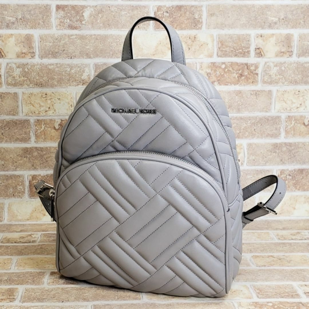 マイケルコース ☆ ABBEY キルティングレザー リュックサック グレー マイケルコース ☆ ABBEY キルティングレザー リュックサック グレー