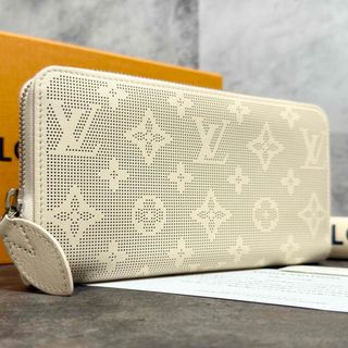 LOUIS VUITTON(財布 ・ グリーン・カーキ/緑色系)のフリマ LOUIS VUITTON(財布 ・ グリーン・カーキ/緑色系)のフリマ