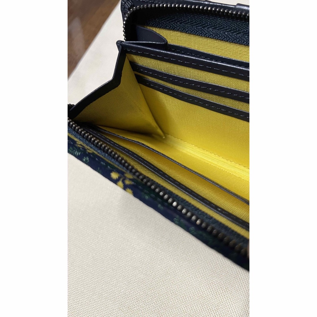 印傳屋 - 印伝屋 印傳屋 ミモザ模様の印伝 札入B 二つ折り財布の 印傳屋 - 印伝屋 印傳屋 ミモザ模様の印伝 札入B 二つ折り財布の