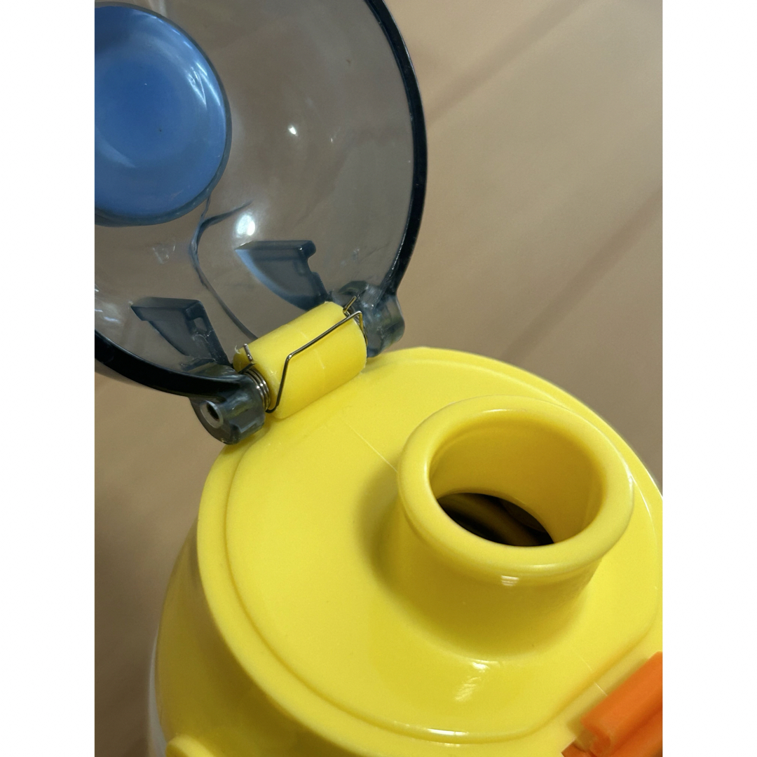 ミニオン - 【ミニオン】水筒 ステンレス 直飲み 580ml 紐付きの ミニオン - 【ミニオン】水筒 ステンレス 直飲み 580ml 紐付きの